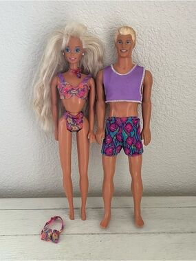 Vintage 1992 Mattel Glitter Beach Barbie and Ken Dolls Lot of 2 1990s